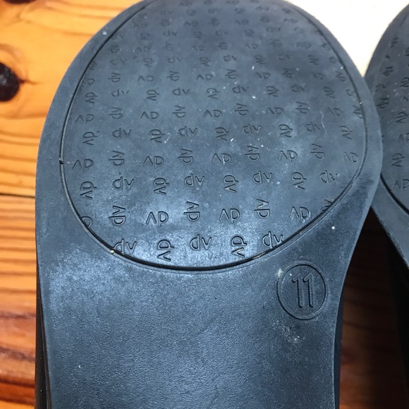 Dolce Vita Black Faux Leather Braided Buckle Ankle Books, EUC, 11 - Picture 2 of 12